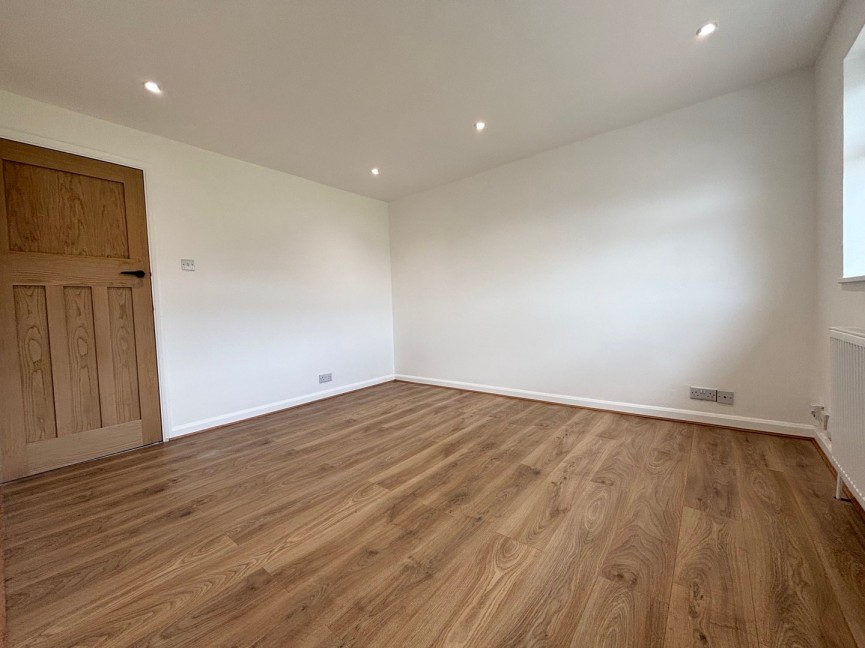 2 bedroom Flat for Letting Chaucer Way, Hitchin, Hertfordshire