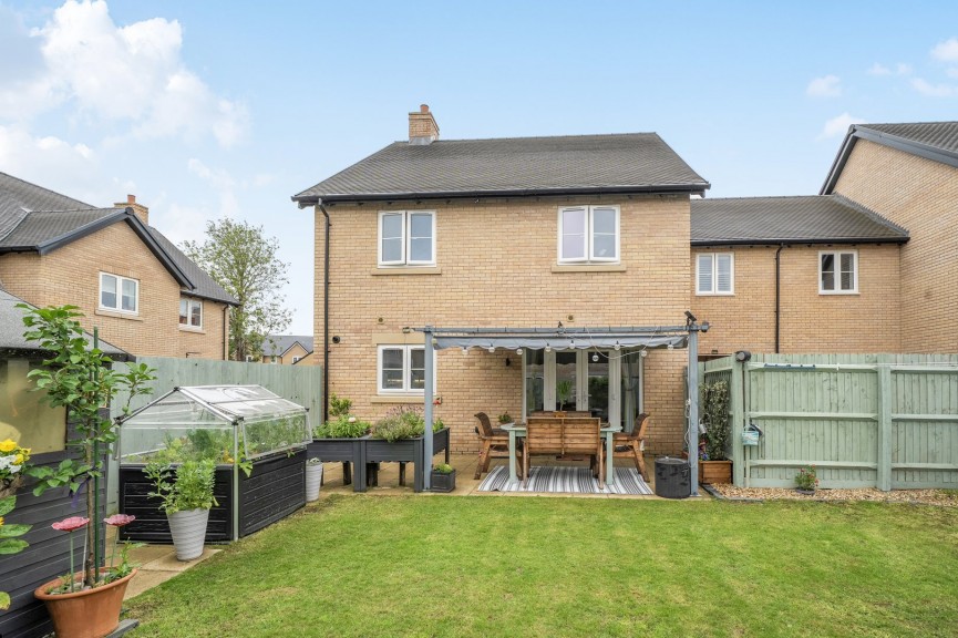 4 bedroom House for Sale Gudgeon Meadow, Arlesey, Bedfordshire