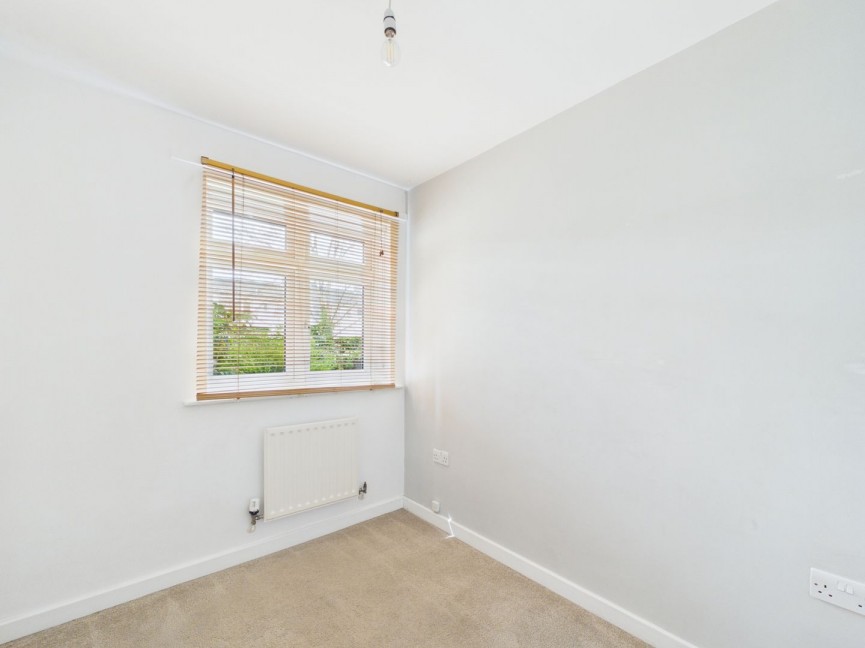 2 bedroom Flat for Sale Stevenage Road, Hitchin, Hertfordshire