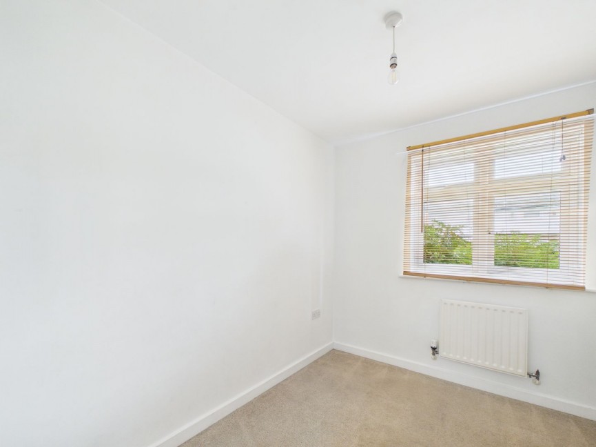 2 bedroom Flat for Sale Stevenage Road, Hitchin, Hertfordshire