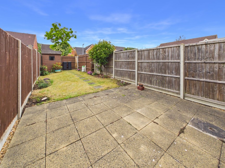 3 bedroom House for Sale Fennel Drive, Biggleswade, Bedfordshire