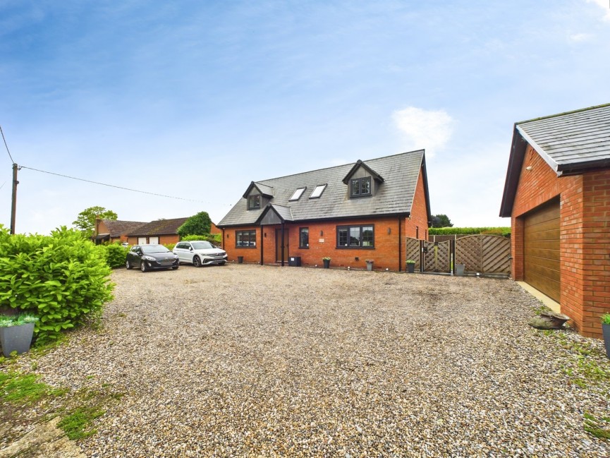 4 bedroom House for Sale Holwell, Hitchin, Hertfordshire