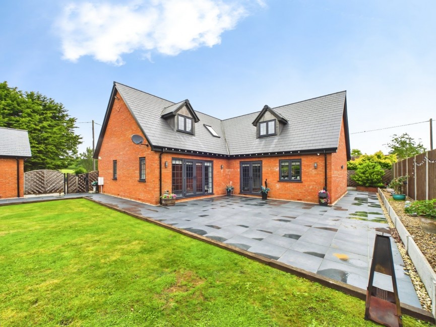 4 bedroom House for Sale Holwell, Hitchin, Hertfordshire