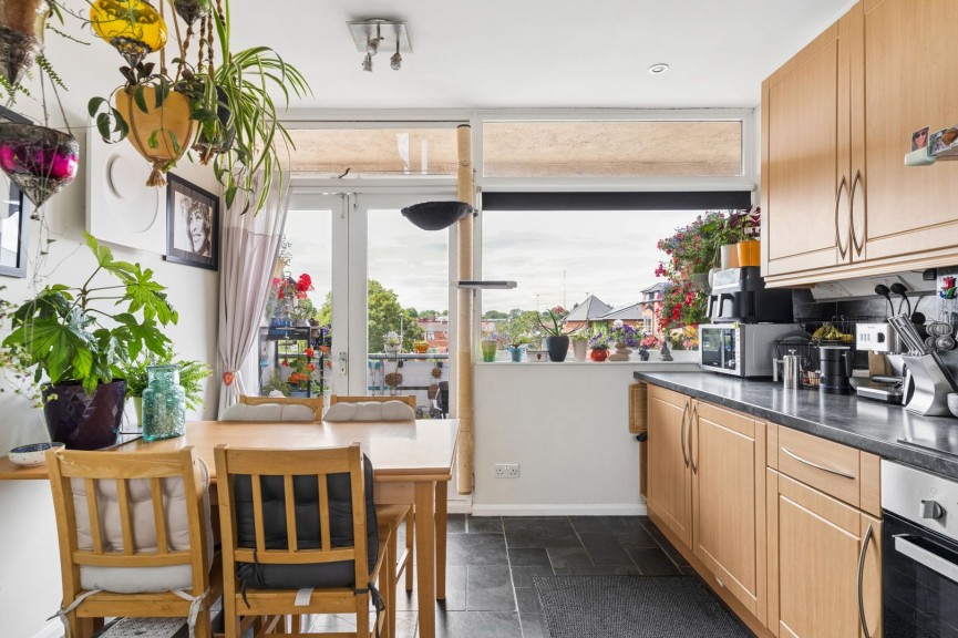3 bedroom Flat for Sale Queen Street, Hitchin, Hertfordshire
