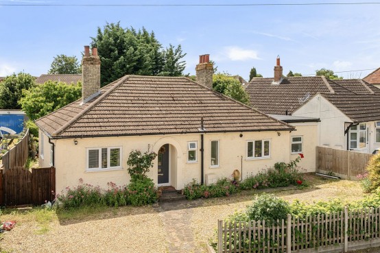 Church Road, Stotfold, Bedfordshire