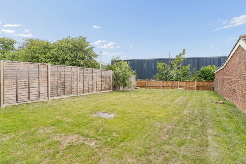 2 bedroom Bungalow for Sale Browning Drive, Hitchin, Hertfordshire