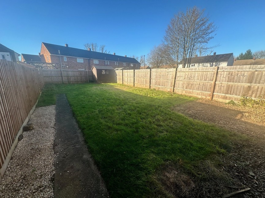3 bedroom House for Letting Tedder Avenue, Henlow, Bedfordshire