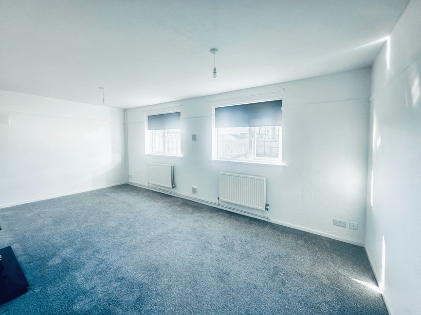 3 bedroom House for Letting Tedder Avenue, Henlow, Bedfordshire
