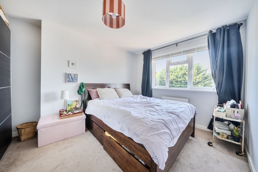 3 bedroom House for Sale Lincoln Way, Harlington, Bedfordshire