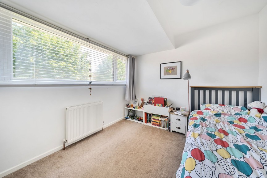 3 bedroom House for Sale Lincoln Way, Harlington, Bedfordshire