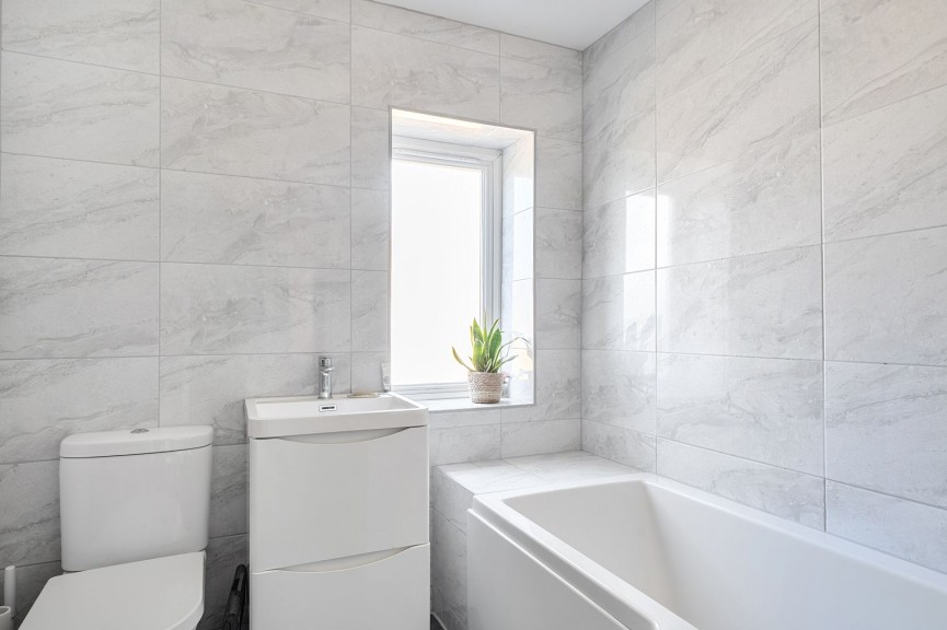 3 bedroom House for Sale Lincoln Way, Harlington, Bedfordshire