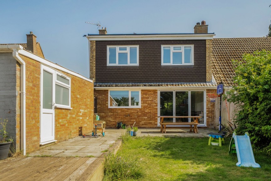 3 bedroom House for Sale Lincoln Way, Harlington, Bedfordshire
