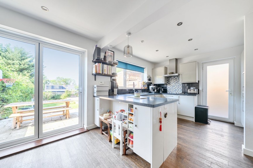 3 bedroom House for Sale Lincoln Way, Harlington, Bedfordshire