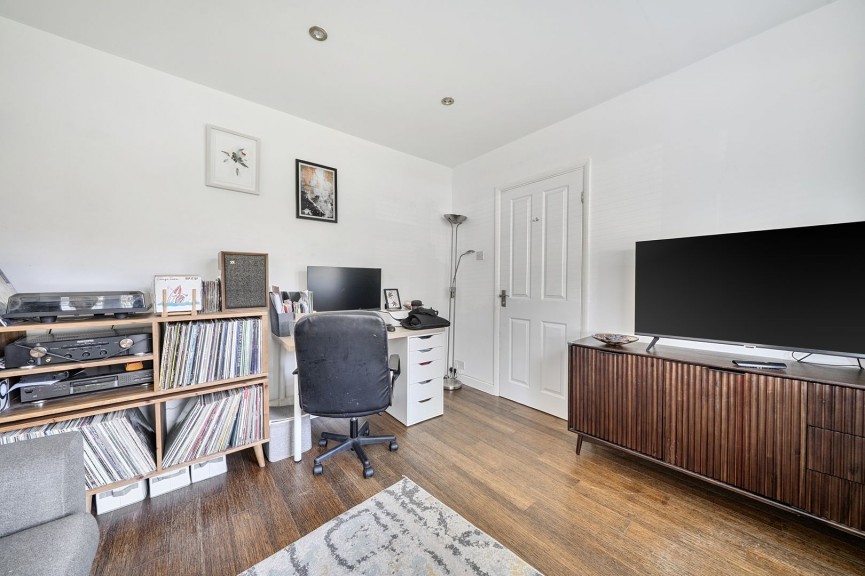 3 bedroom House for Sale Lincoln Way, Harlington, Bedfordshire