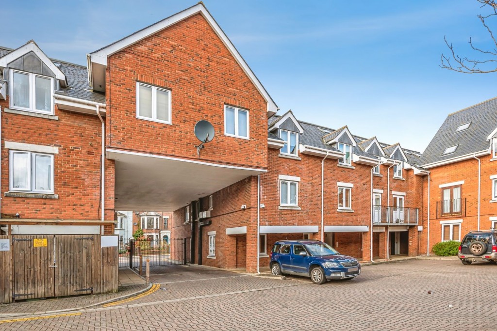 Walsworth Road, Hitchin, Hertfordshire