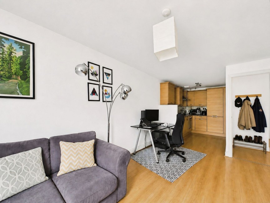 1 bedroom Flat for Sale Walsworth Road, Hitchin, Hertfordshire