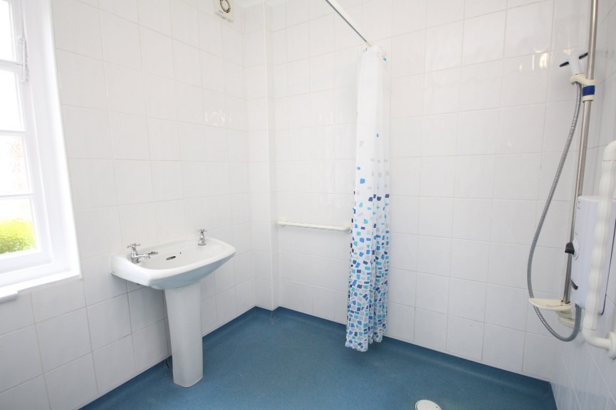 2 bedroom Flat for Sale Sollershott East, Letchworth Garden City, Hertfordshire