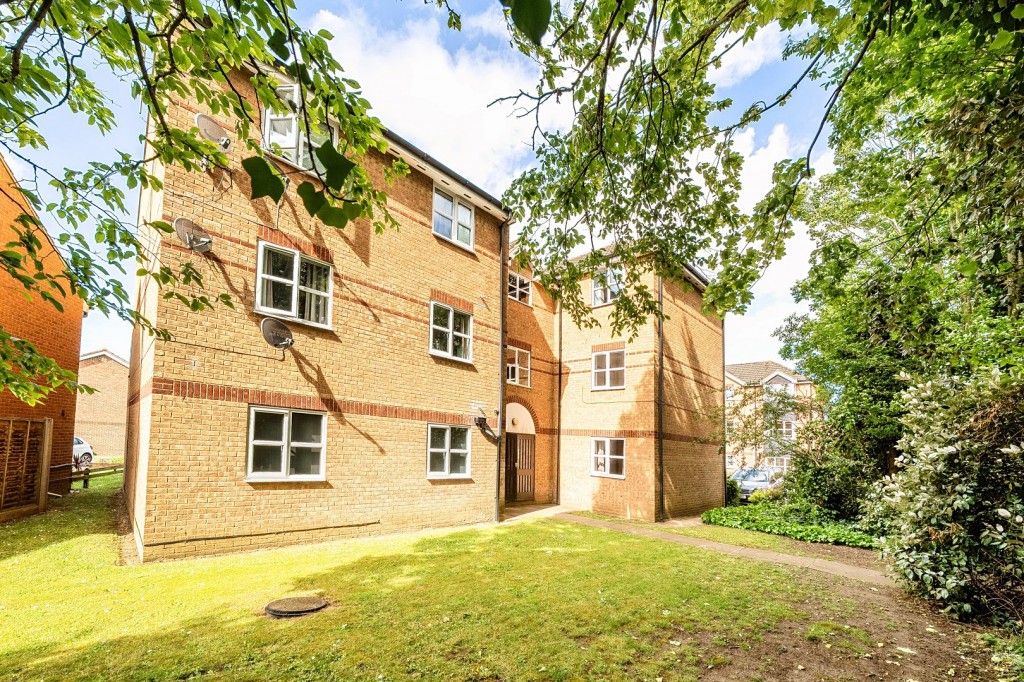 Elgar Drive, Shefford, Bedfordshire