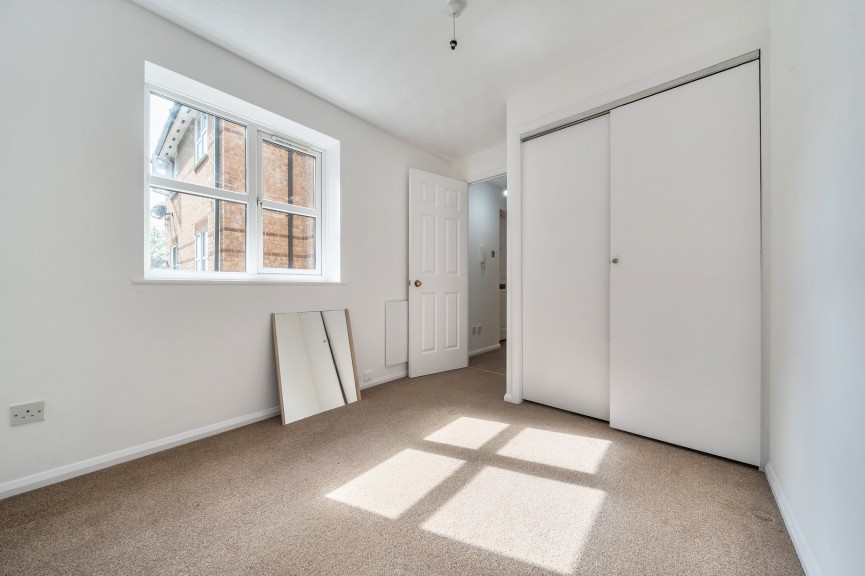 1 bedroom Flat for Sale Elgar Drive, Shefford, Bedfordshire