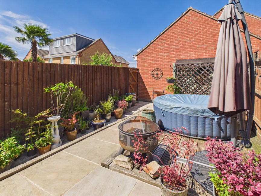 2 bedroom House for Sale Brunel Drive, Biggleswade, Bedfordshire