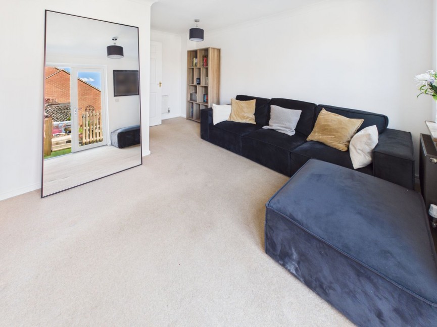 2 bedroom House for Sale Brunel Drive, Biggleswade, Bedfordshire