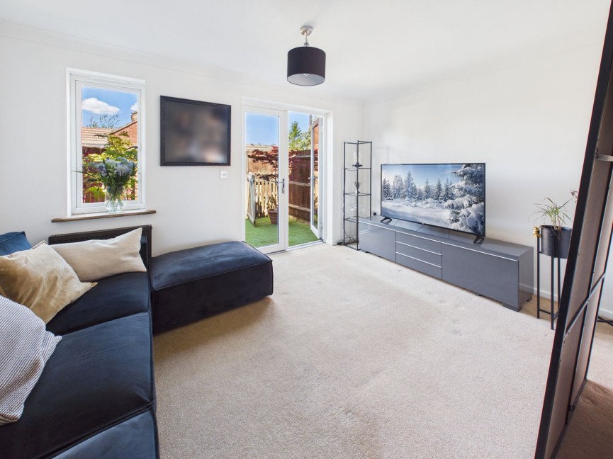2 bedroom House for Sale Brunel Drive, Biggleswade, Bedfordshire