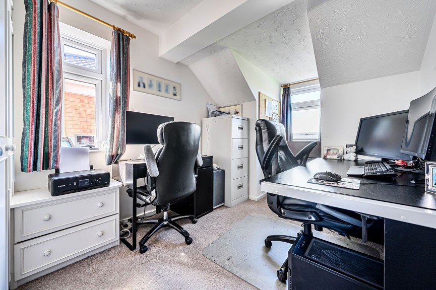 5 bedroom House for Sale Churchill Way, Shefford, Bedfordshire