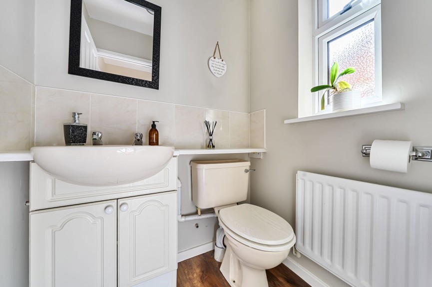 5 bedroom House for Sale Churchill Way, Shefford, Bedfordshire
