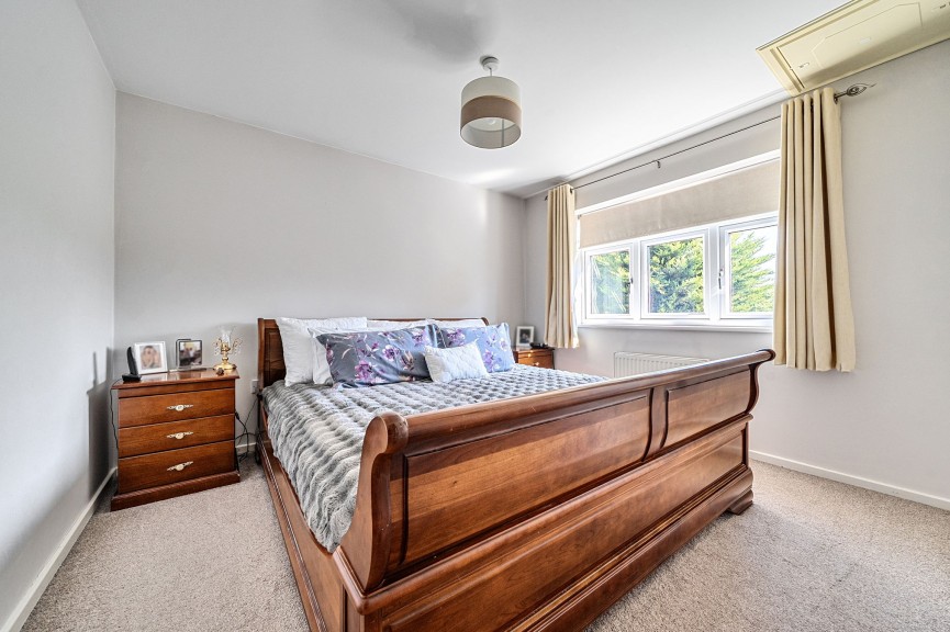 5 bedroom House for Sale Churchill Way, Shefford, Bedfordshire