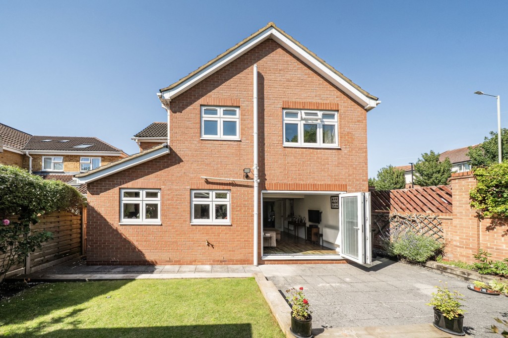 Churchill Way, Shefford, Bedfordshire