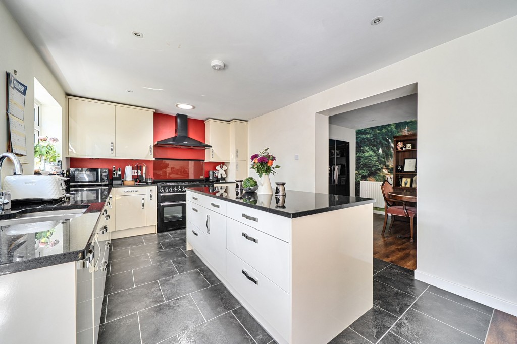Churchill Way, Shefford, Bedfordshire