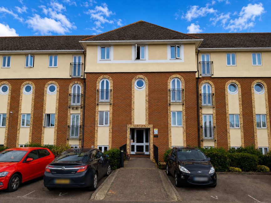 1 bedroom Flat for Sale Walsingham Close, Hatfield, Hertfordshire