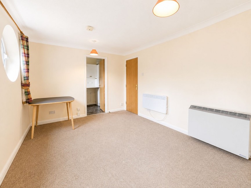 1 bedroom Flat for Sale Walsingham Close, Hatfield, Hertfordshire