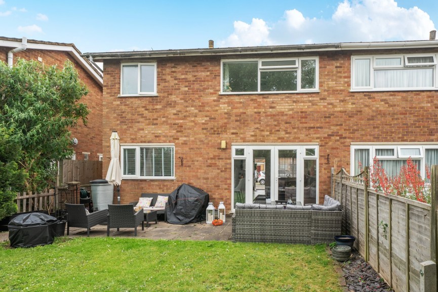 3 bedroom House for Sale Mowbray Crescent, Stotfold, Bedfordshire