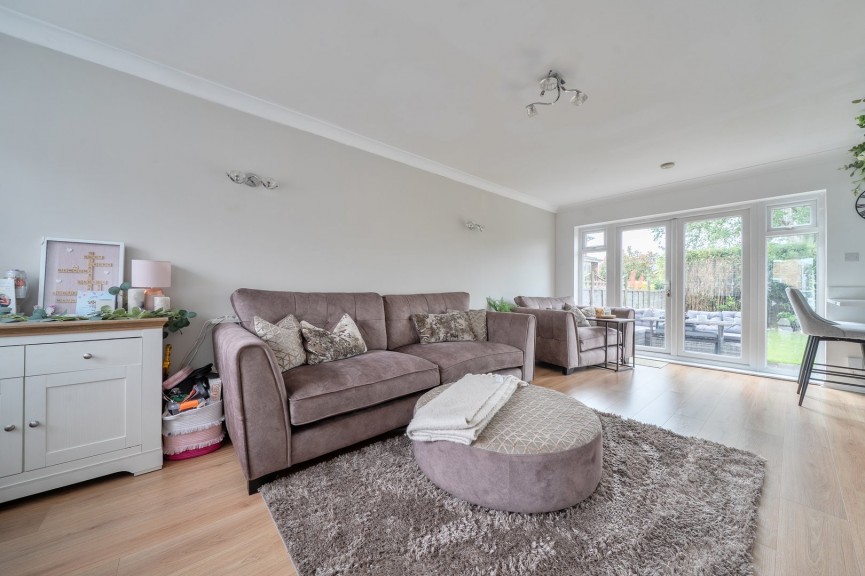 3 bedroom House for Sale Mowbray Crescent, Stotfold, Bedfordshire