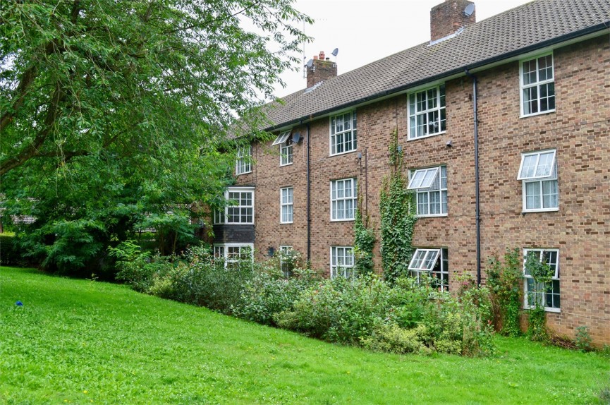 1 bedroom Flat for Letting Haldens, Welwyn Garden City, Herts
