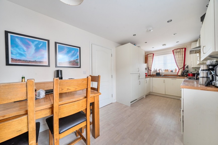 4 bedroom House for Sale Drovers Lane, Stotfold, Bedfordshire