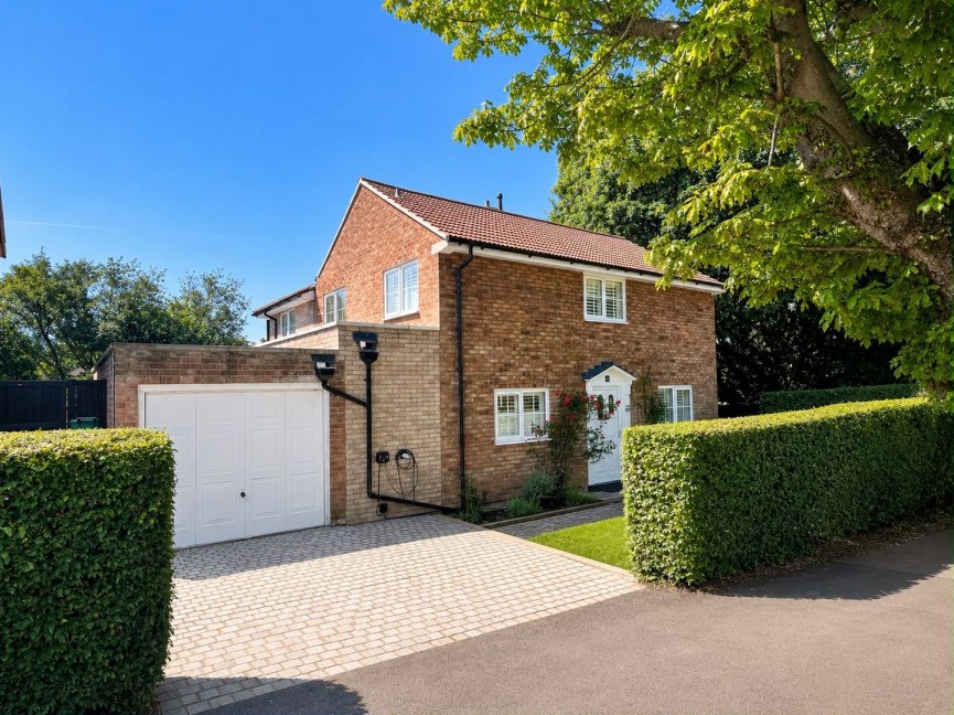 4 bedroom House for Sale Howlands, Welwyn Garden City, Hertfordshire