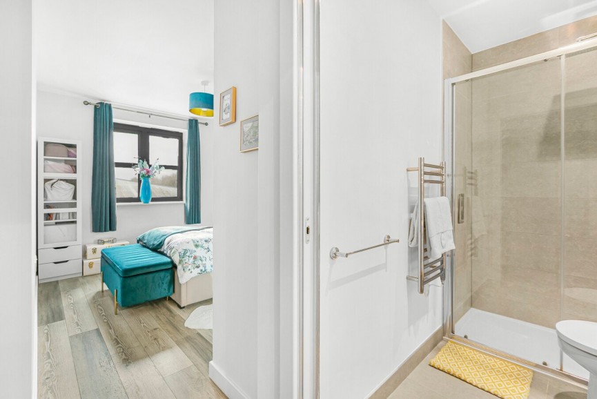 2 bedroom Flat for Sale Great North Road, Hatfield, Hertfordshire