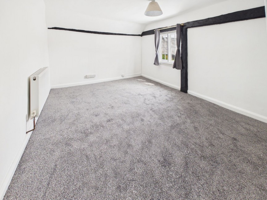 2 bedroom Flat for Sale Baldock, Herts