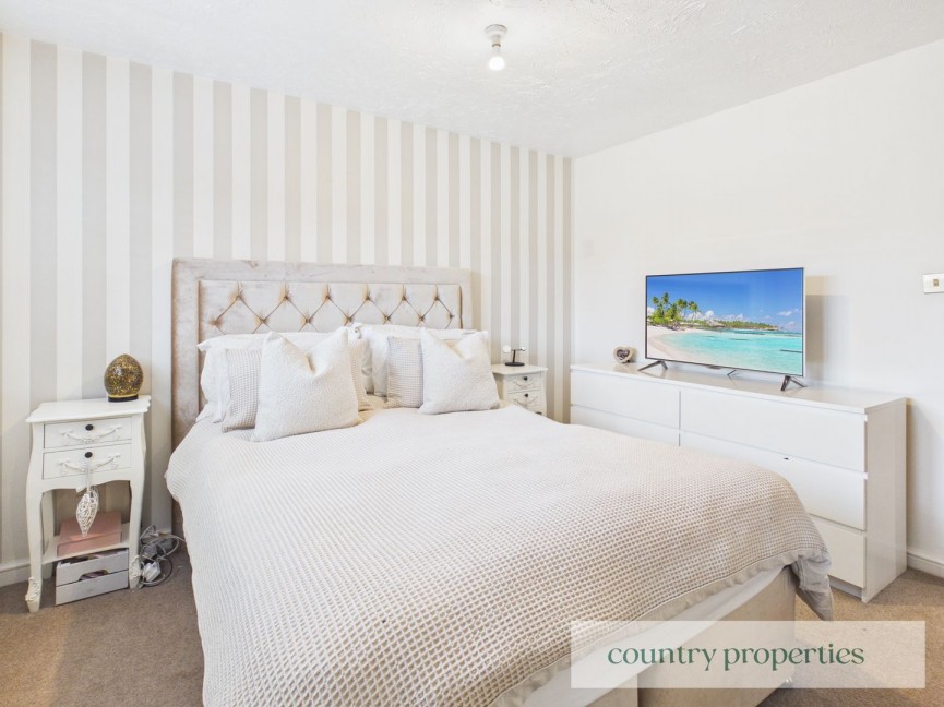 2 bedroom House for Sale Tempsford, Welwyn Garden City, Hertfordshire