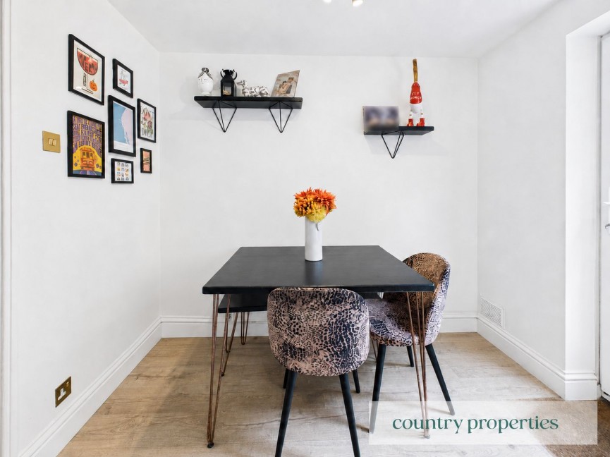 2 bedroom House for Sale Tempsford, Welwyn Garden City, Hertfordshire