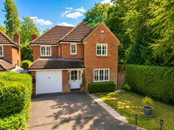 Cedar Walk, Welwyn Garden City, Hertfordshire