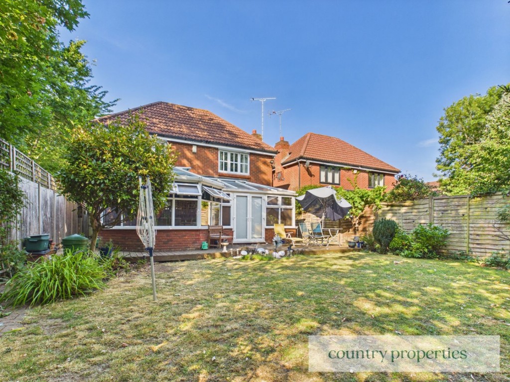 Cedar Walk, Welwyn Garden City, Hertfordshire
