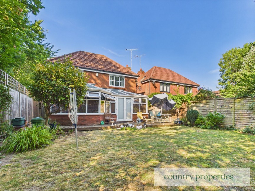 4 bedroom House for Sale Cedar Walk, Welwyn Garden City, Hertfordshire