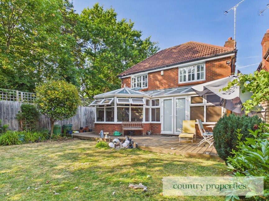 4 bedroom House for Sale Cedar Walk, Welwyn Garden City, Hertfordshire