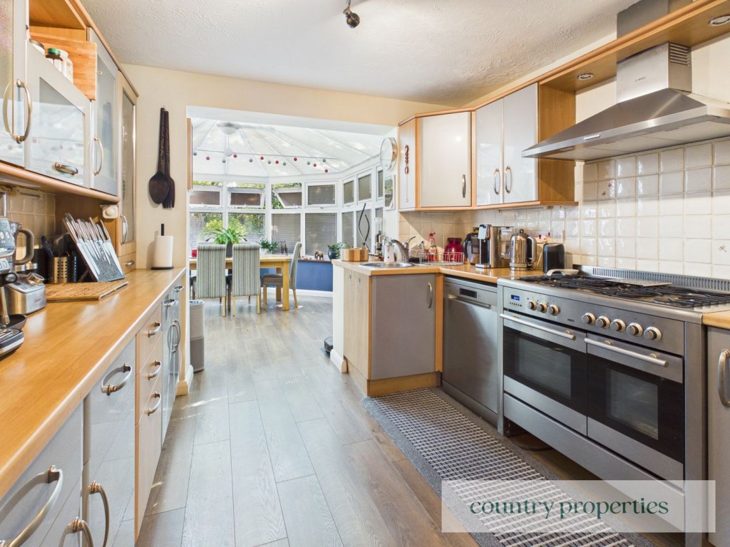 Cedar Walk, Welwyn Garden City, Hertfordshire