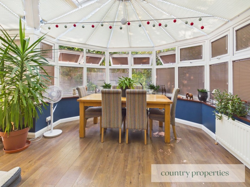 4 bedroom House for Sale Cedar Walk, Welwyn Garden City, Hertfordshire