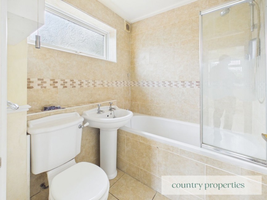 2 bedroom Flat for Sale Codicote, Hitchin, Hertfordshire