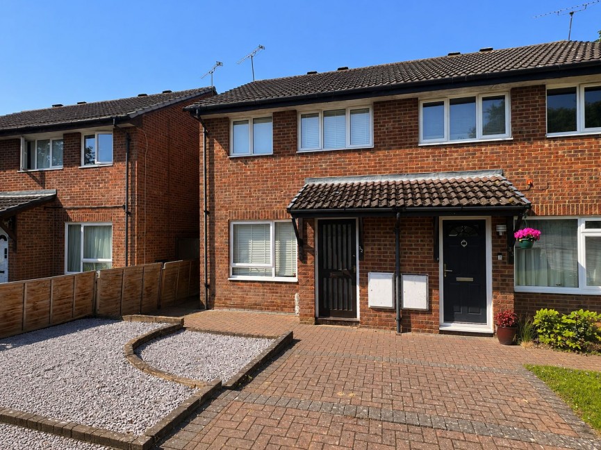 3 bedroom House for Sale Poppyfields, Welwyn Garden City, Hertfordshire